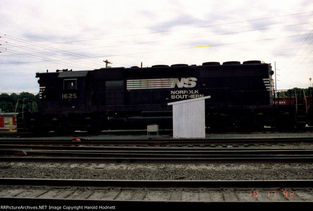 NS 1625